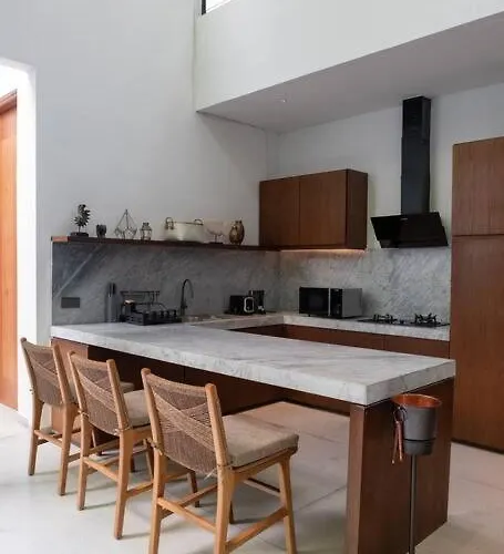 Talisman - Luxury Rooftop Only 5 Mins To Villa *